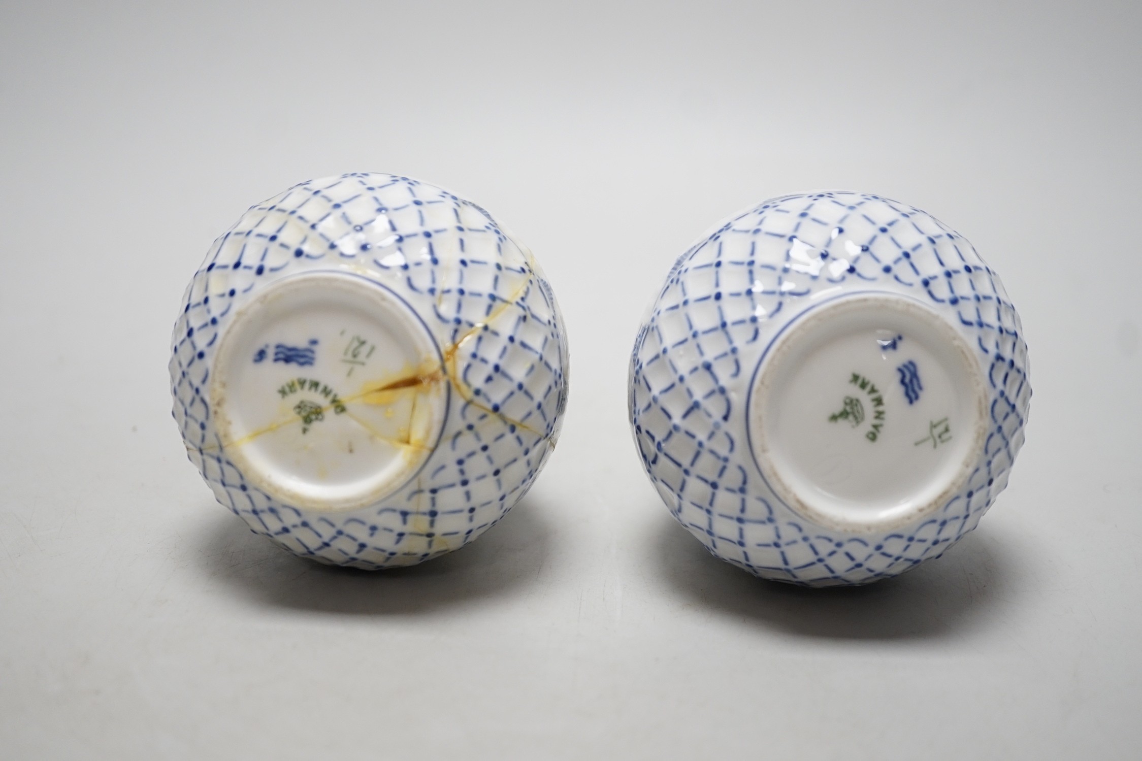 A pair of Royal Copenhagen onion pattern vases, 17cm